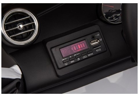 Auto na Akumulator Mercedes GLC 63S Dwuosobowy Światła LED MP3 Biały