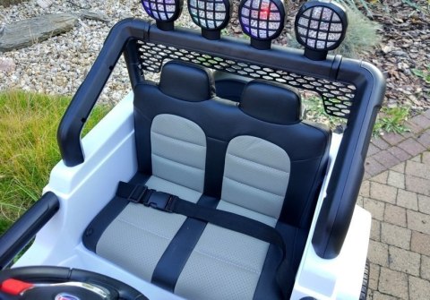 Auto na Akumulator S2388 Pilot Światła LED Radio Jeep Biały 4x45W